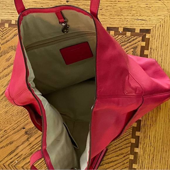 BARBIE Coach Bag! Live your best Barbie life! π₯ π - Picture 12 of 14